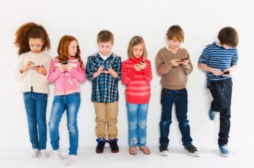 Mobilni telefoni su opasniji nego što mislimo! Kako ‘pametni’ telefoni utiču na dječji vid?