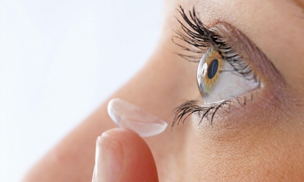 Hirurzi pronašli čak 27 kontaktnih sočiva u oku pacijentikinje